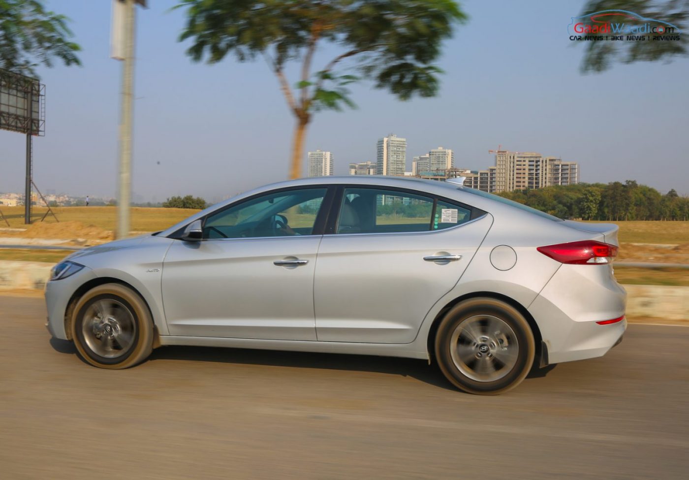 is there any hyundai elantra gls with manual gearbox