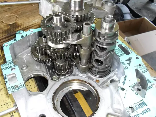 how does a 7 speed manual transmission work